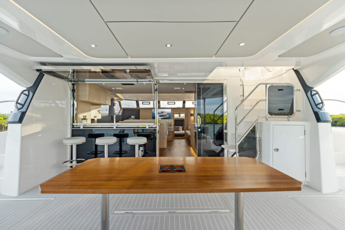 AQUILA 50 POWER CATAMARAN YACHT