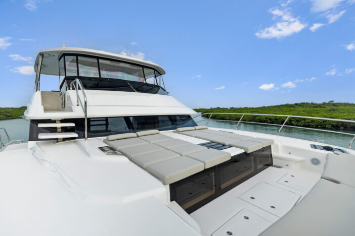 AQUILA 50 POWER CATAMARAN YACHT