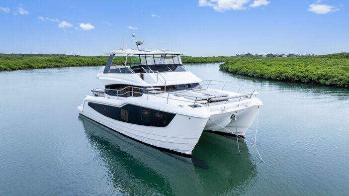 AQUILA 50 POWER CATAMARAN YACHT