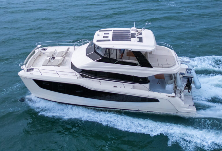AQUILA 50 POWER CATAMARAN YACHT