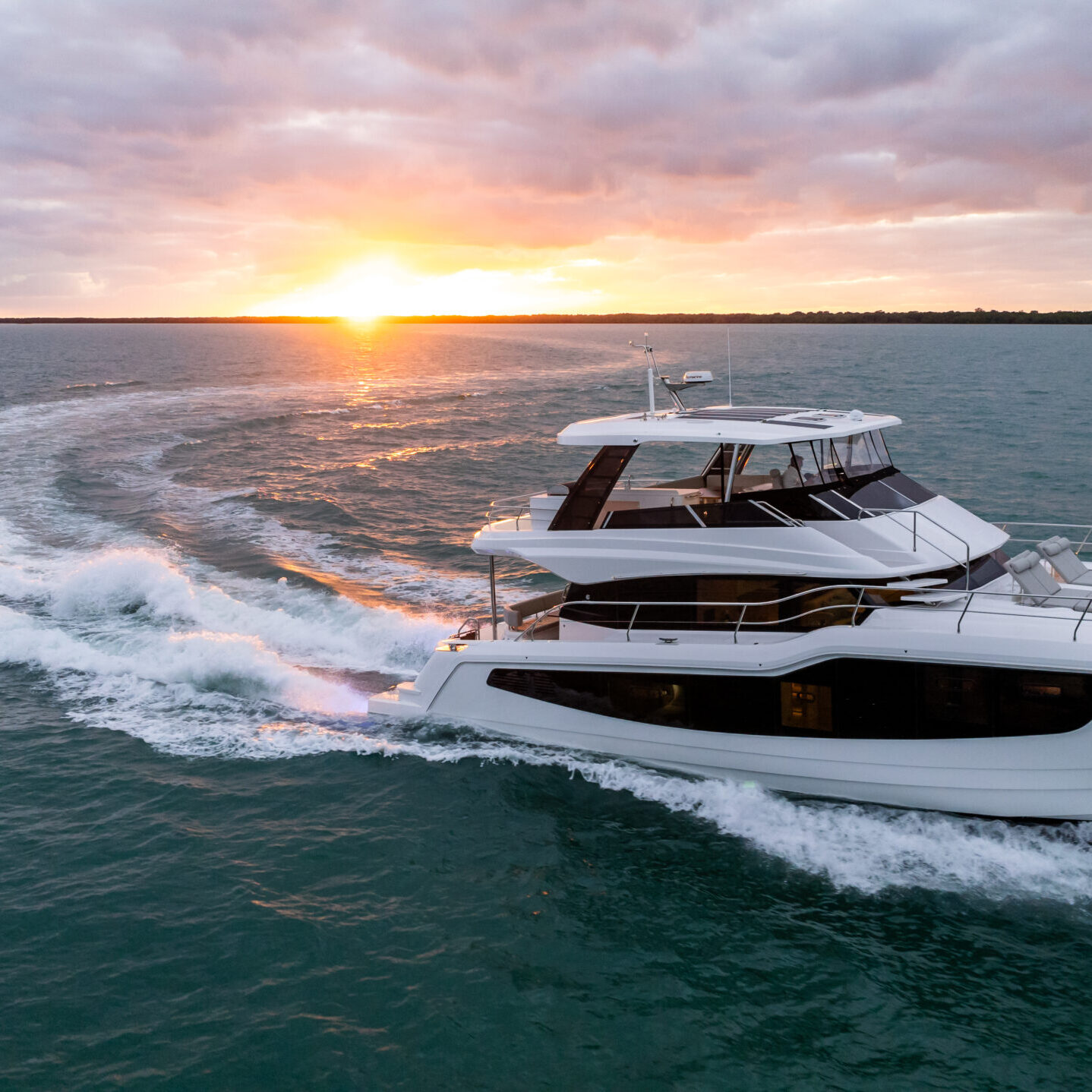 AQUILA 50 POWER CATAMARAN YACHT