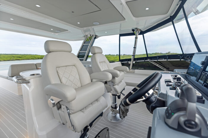 AQUILA 50 POWER CATAMARAN YACHT