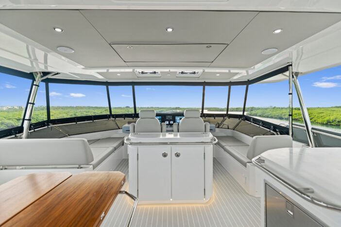 AQUILA 50 POWER CATAMARAN YACHT