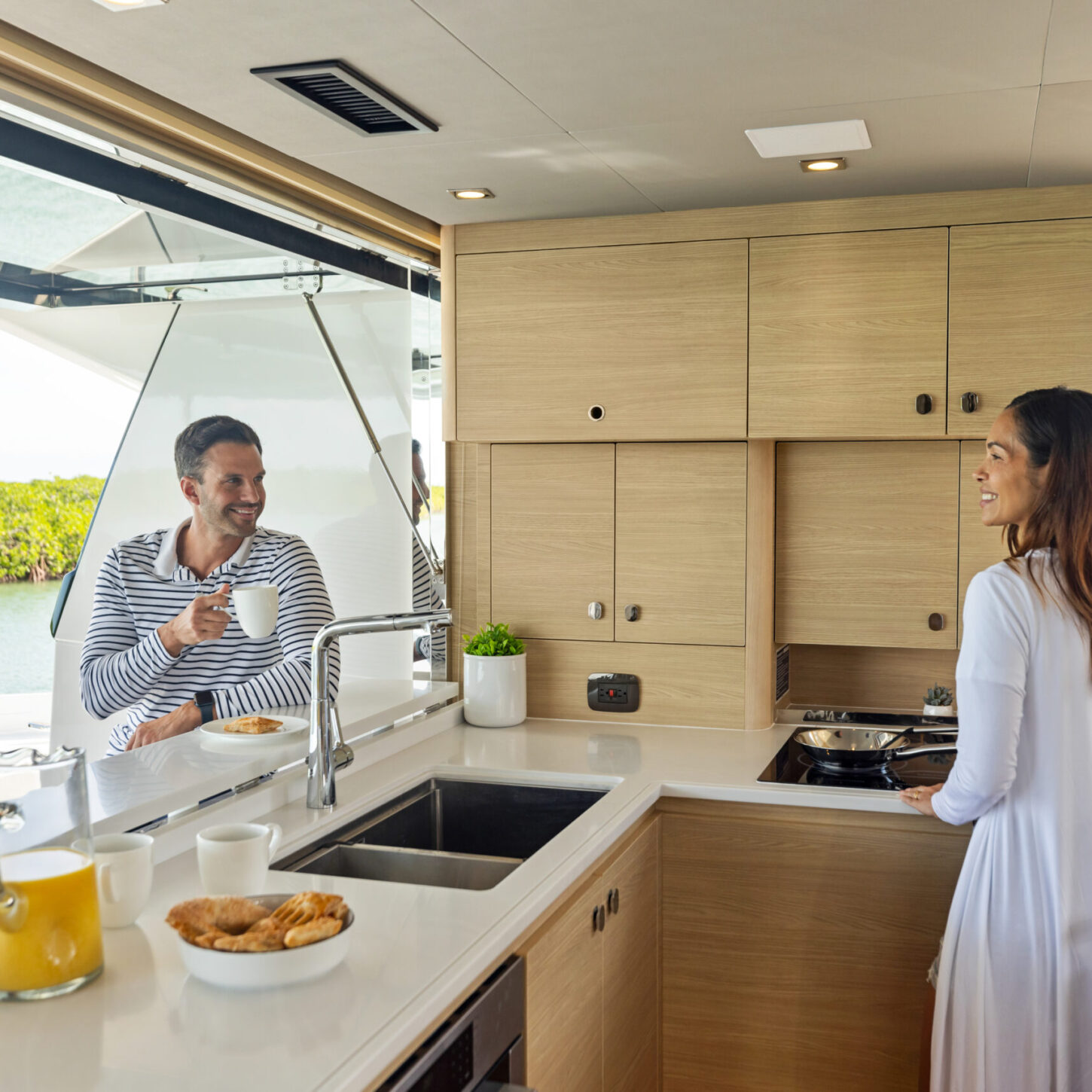 AQUILA 50 POWER CATAMARAN YACHT