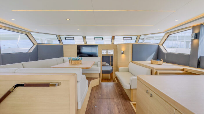 AQUILA 50 POWER CATAMARAN YACHT