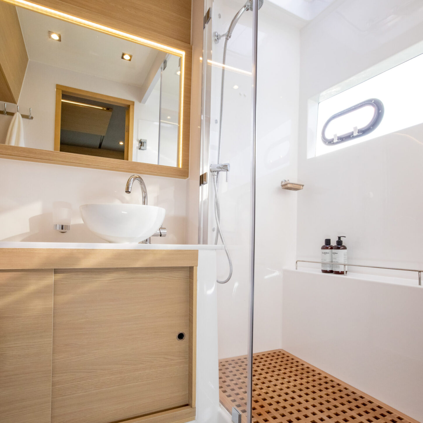 Aquila 54 Luxury Power Catamaran: