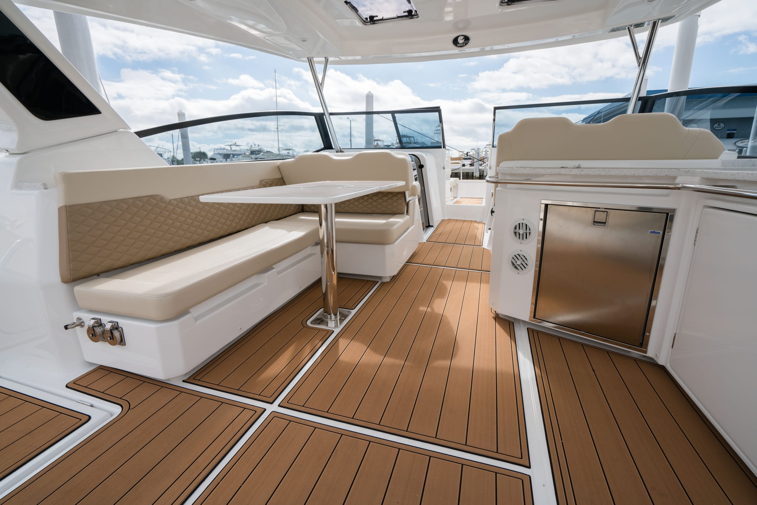 aquila-36-sport-int-03 Synergy - aquila-36-sport-int-03