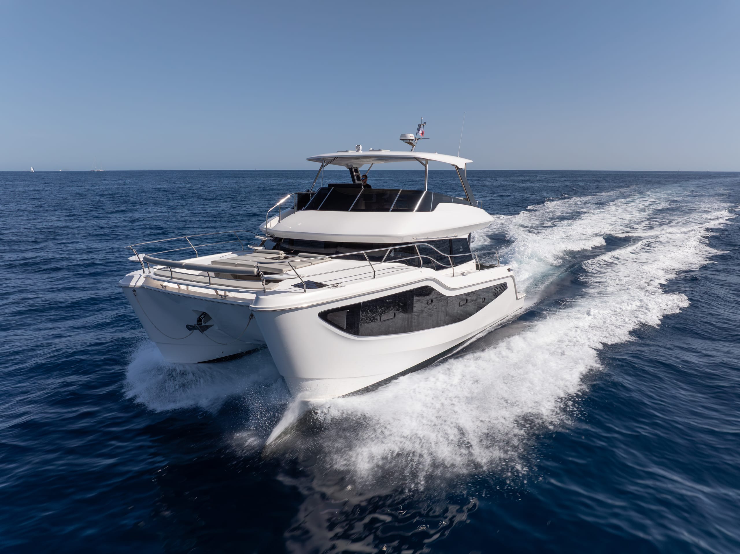 Synergy Yacht Sales & Consulting - aquila-46-hero