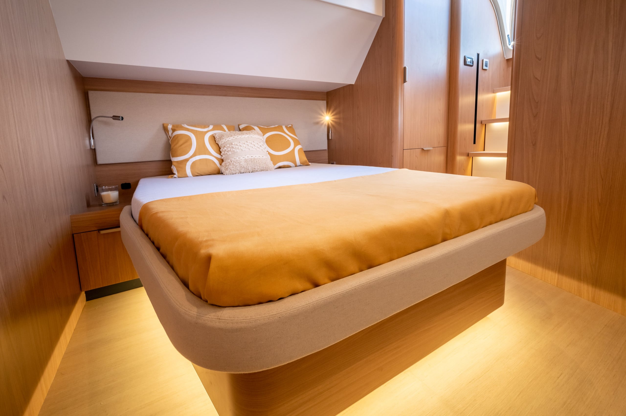 bali-5-8-26-double-cabin-butterfly-bed Synergy -bali-5-8-26-double-cabin-butterfly-bed