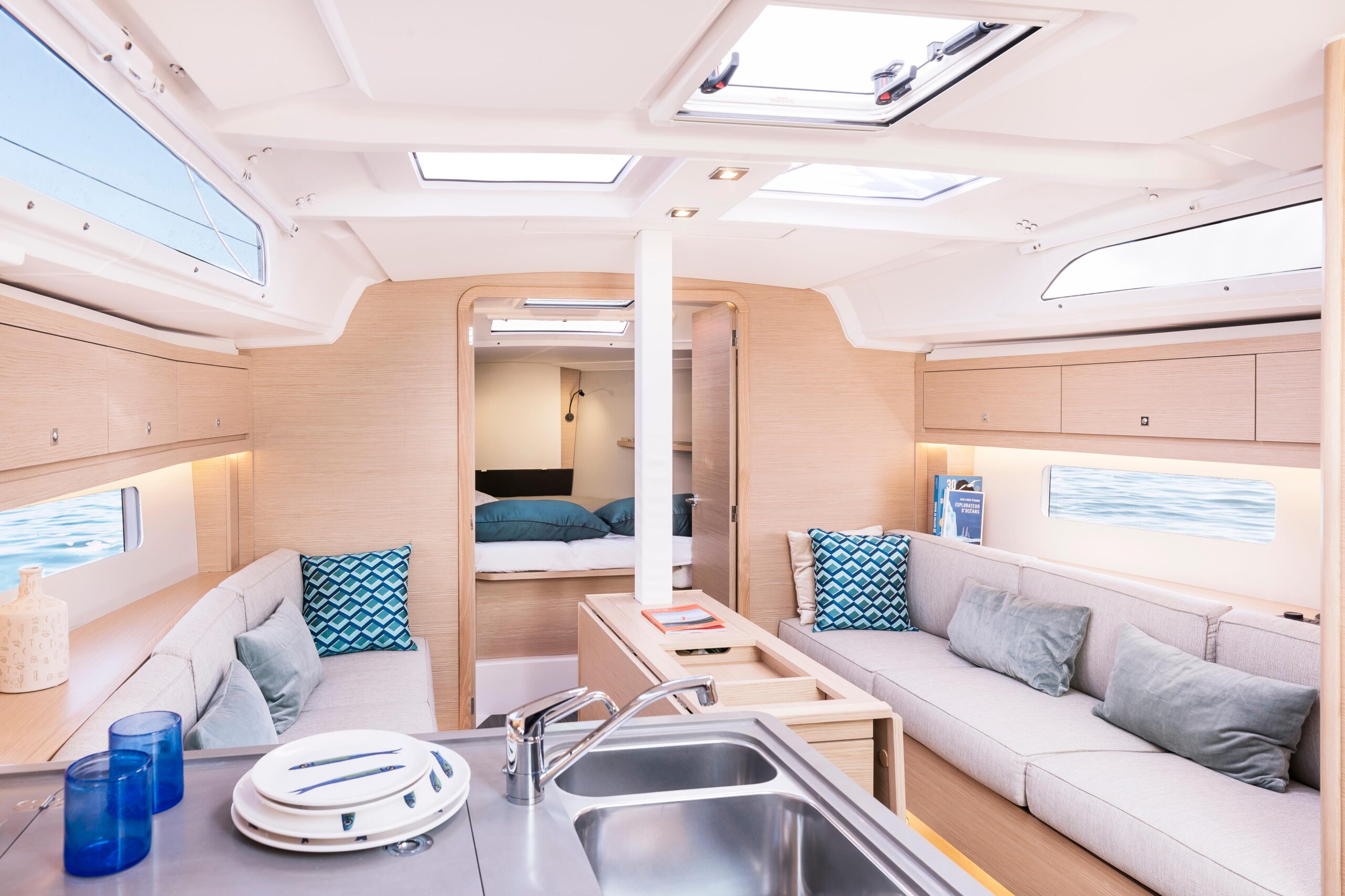 DUFOUR YACHTS 2022 - DUFOUR 37